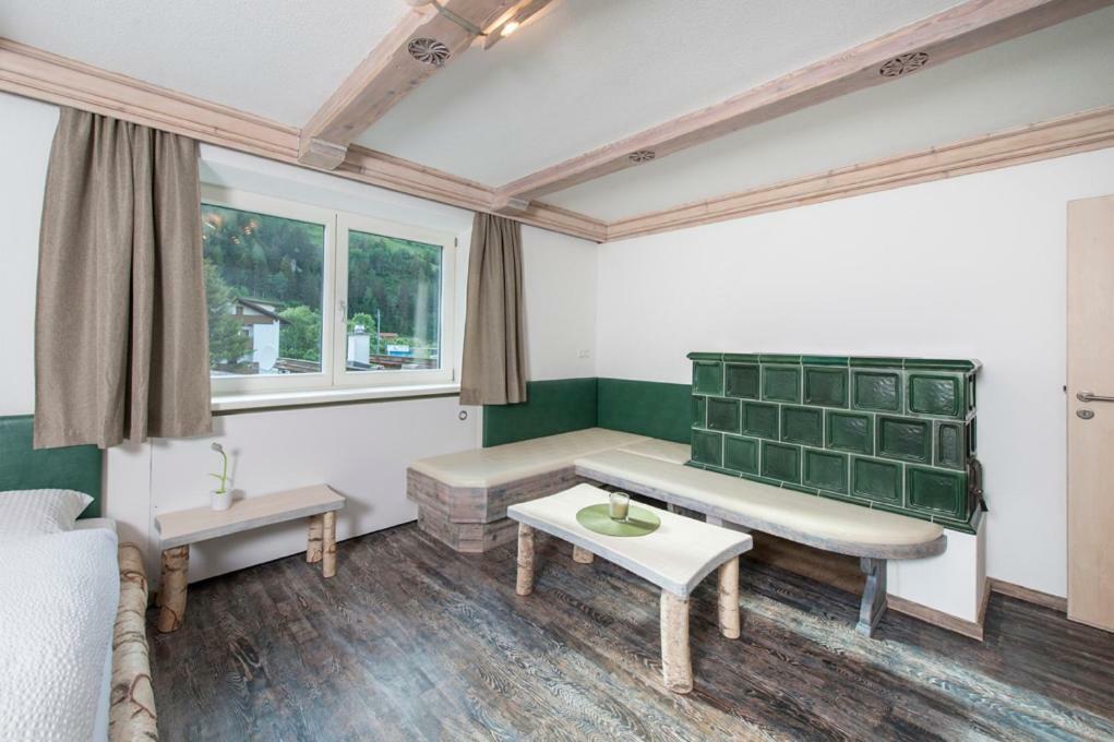 Haus Heiss Apartment Пруц Екстериор снимка
