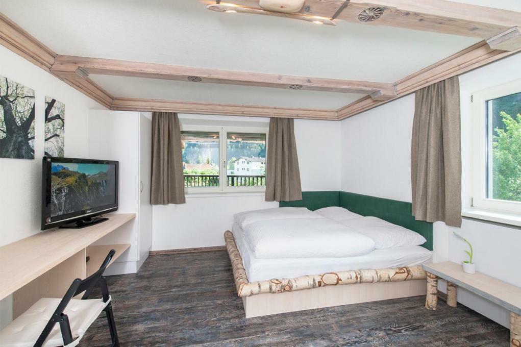 Haus Heiss Apartment Пруц Екстериор снимка
