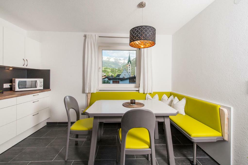 Haus Heiss Apartment Пруц Екстериор снимка