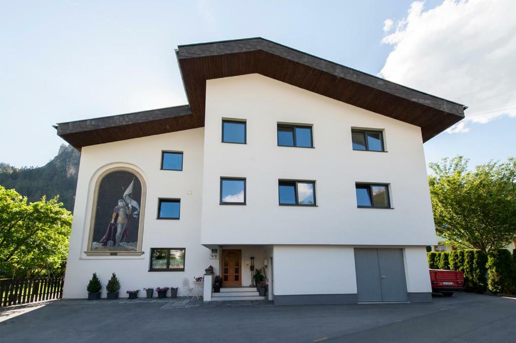 Haus Heiss Apartment Пруц Екстериор снимка